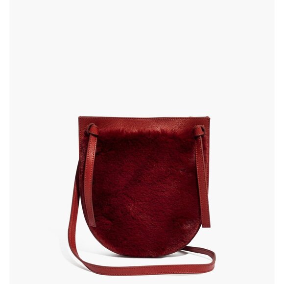 Madewell The Knot Crossbody Bag in Faux Fur and cherry red burgundy leather - Picture 5 of 6
